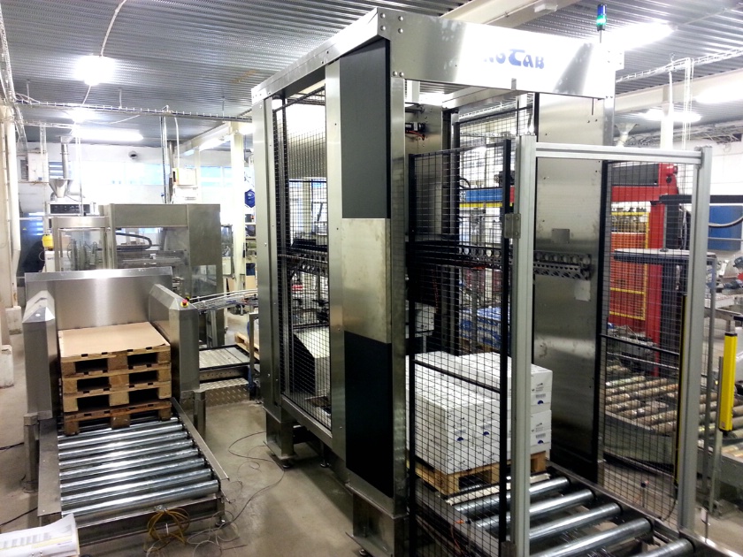 EasyLink Cube Palletiser. Fuldautomatisk pallelaster med integreret ark pålægger